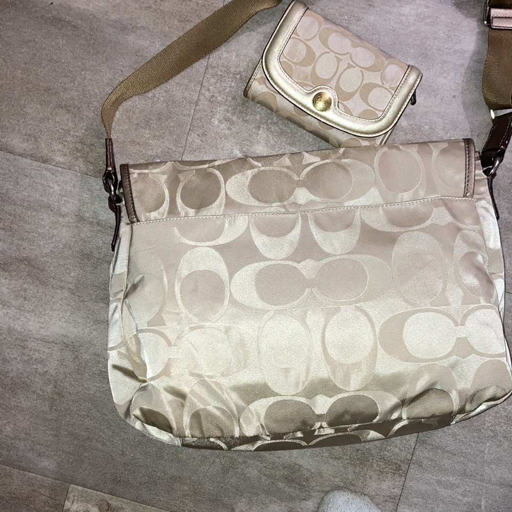 Coach 2piece - Picture 4 of 12